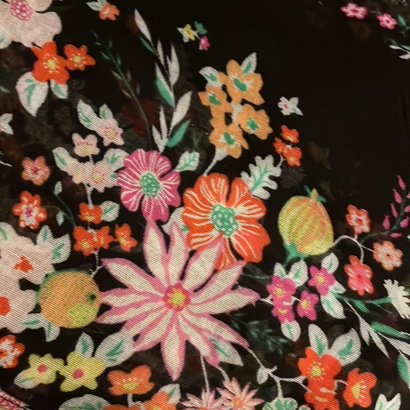 Vera Bradley Soft Fringe Scarf NWT - Picture 3 of 3